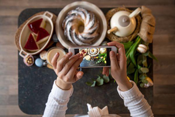 Strategies for Collaborating with Food Influencers