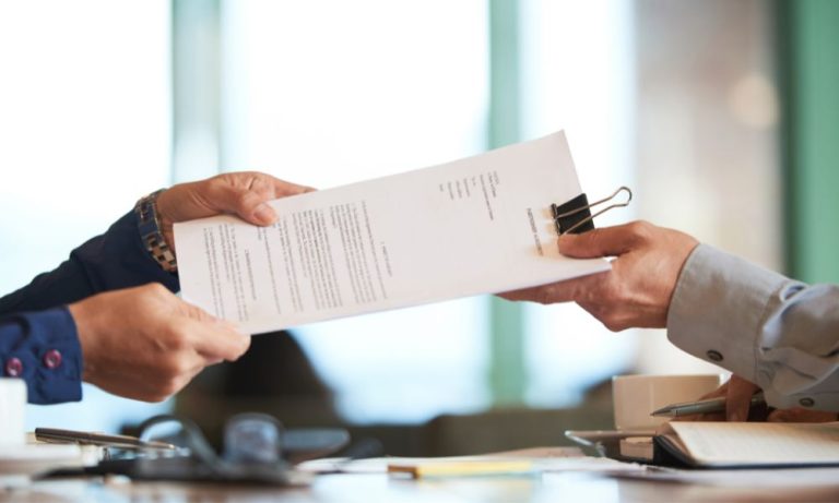 Social Media Influencer Contract